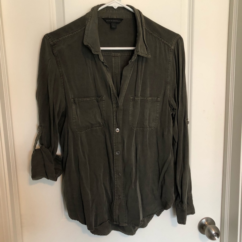 EUC acid-wash like dark green top - size small